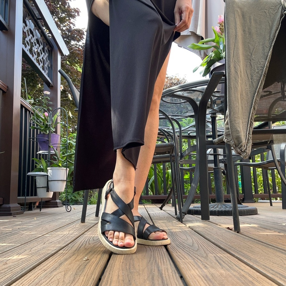 Elegant Geox Black Women's Sandals